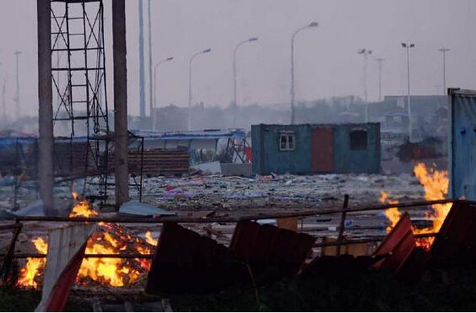 天津?；穫}(cāng)庫(kù)爆炸現(xiàn)場(chǎng)