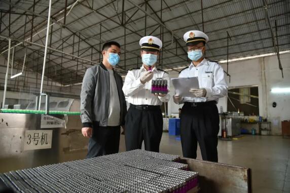 <a href='http://www.nybtm.com' title='危險品運輸' >危險品運輸</a>